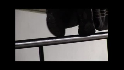 Learn Freerunning and Parkour - Cat Balance 