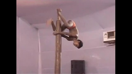 Индийска гимнастика на пилон ( Original Indian Pole Gymnastics ) 