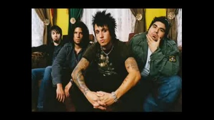 Papa Roach - She Loves Me Not