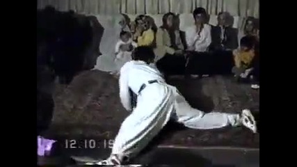 91 година така се играе диско :) :) :)
