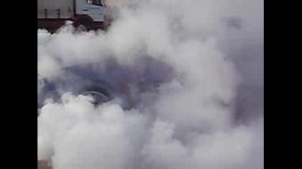 Ford Mondeo Burnout