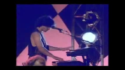 foreigner waiting for a girl like you live on stage