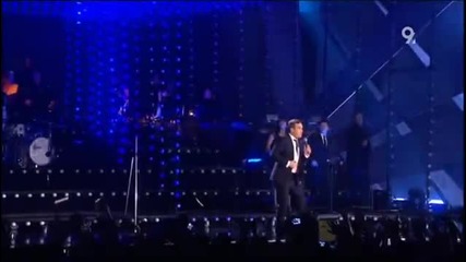 Robbie Williams - Medley [live Brit Awards 2010]
