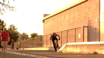 Sunday Bikes-up Up And Away Trailer