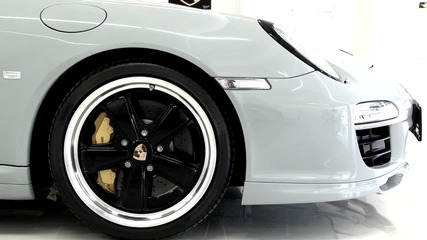 Белият Звяр Porsche 911 Sport Classic 