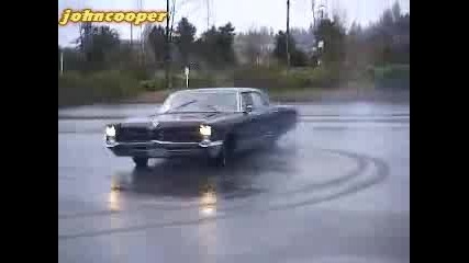 1966 Pontiac Bonneville Burnout