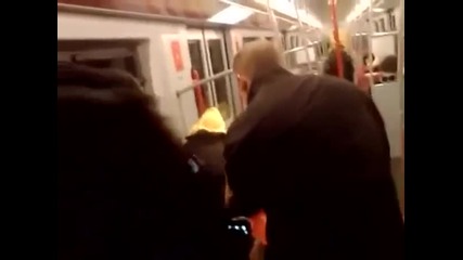 Секс в метрото на Виена (live!) 