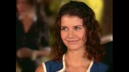 Beren Saat Бихтер от Забраненият плод