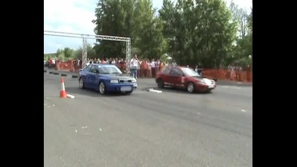 Audi S2 Coupe Vs. Honda Civic Vti Drag Race