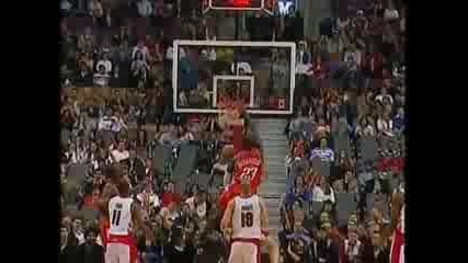 Jason Richardson Dunks On Rasho Nesterovic