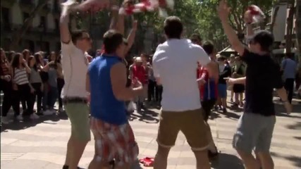 Феновете на Байерн загряват в Барселона