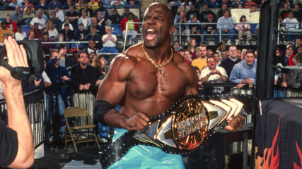 Terry Crews goes one-on-one with Titus O’Neil