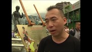 Фенове почетоха Брус Ли в Хонконг 40 години след смъртта му