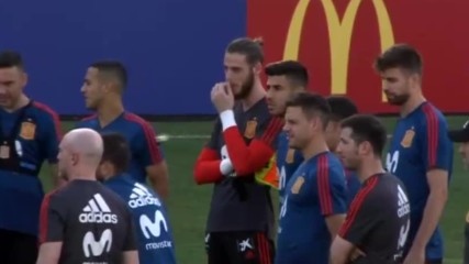 Испания тренира в пълен състав при рекордно висока температура в Краснодар