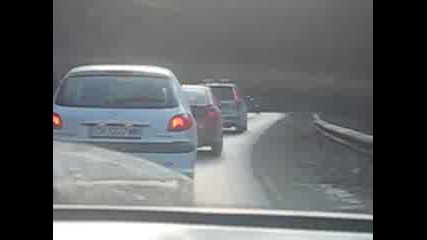 Patiqt Pasarel Sofiq, Natovareno Dvijenie.