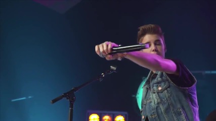 Justin Bieber - All Around The World ( Acoustic ) ( Live )