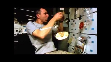 Как се хранят космонавтите