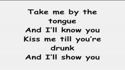 Maroon 5 feat. Christina Aguilera - Moves Like Jagger ( Lyrics on Screen )