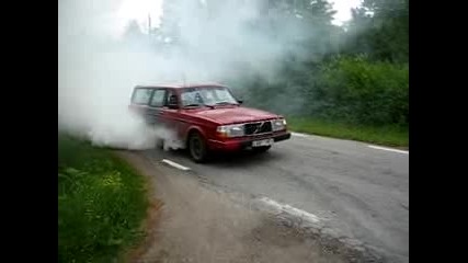 Volvo 265 Burnout