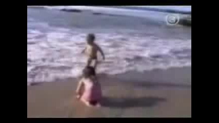 Смях На Плажа !
