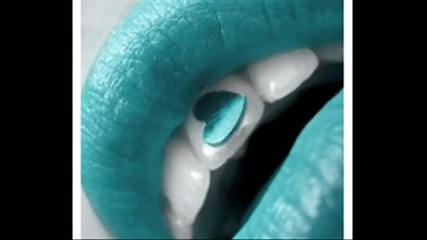 Женските устни - Strange addiction