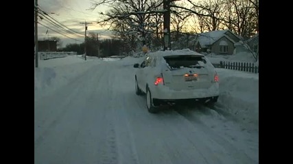 California driver stuck in snow 4wd traffic report Suv crashes in blizzard