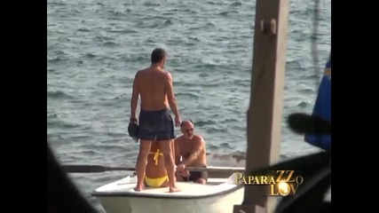 Dejo Savicevic se presvlaci na jahti - Paparazzo lov - (Tv Pink)