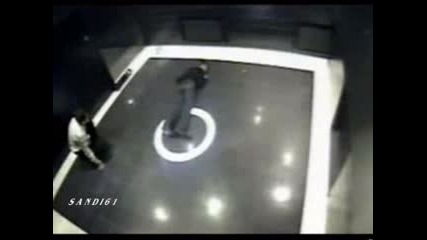 Внимавай , с кого се закачаш ? 