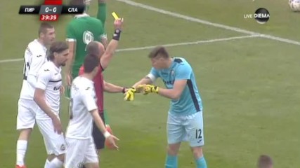 Кирев не сдържа емоциите си, получи картон