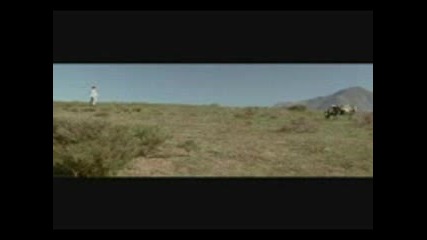 смях, луда крава.. ;д Pixar - Cow in Karate Fight (matrix)