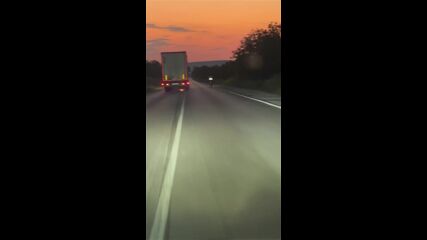 Тир се движи по джанта