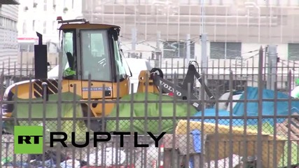 France: Make-shift migrant camp in central Paris demolished