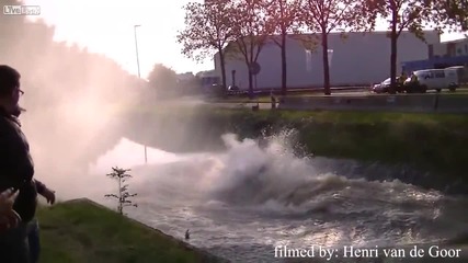 Като на филм, Порше 964 на рали " Hellendoorn "тотално излетя , приземи се в реката !