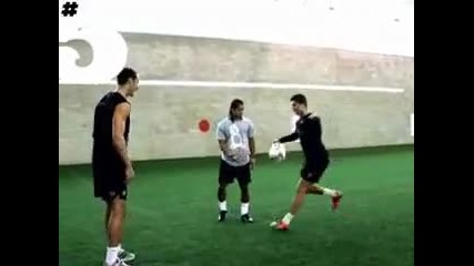 cristiano Ronaldo freestyle & skills - Тренировка със cristiano Ronaldo 