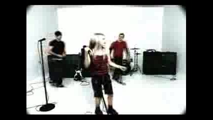 Avril - He Wasnt