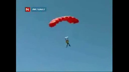 Неуспешен скок с парашут от висока сграда и ...