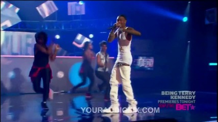 Soulja Boy - Speakers Going Hammer / Pretty Boy Swag ( Bet Hip Hop Awards 2010 ) 