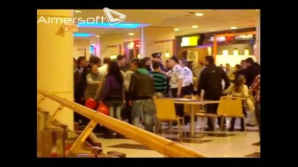 Масов бой на цигани във Варна мол