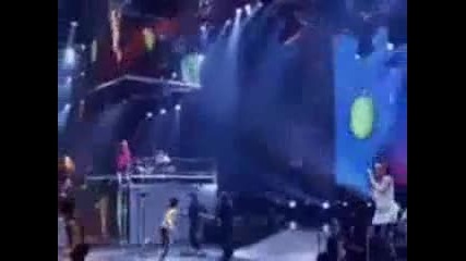 Hannah Montana and the Jonas Brothers - quotwe Got The Party With Usquot w Lyrics 