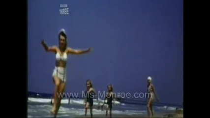 Young Marilyn Monroe at the beach