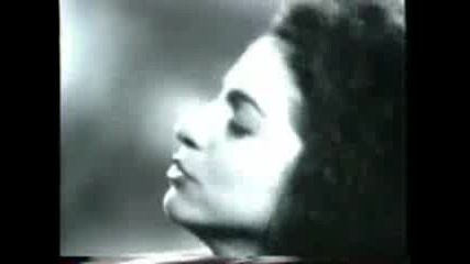 Gloria Estefan - Cant Forget You