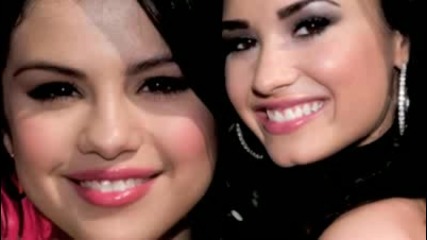 Selena Breaks Her Silence On Demi: Im Team Jemi! 