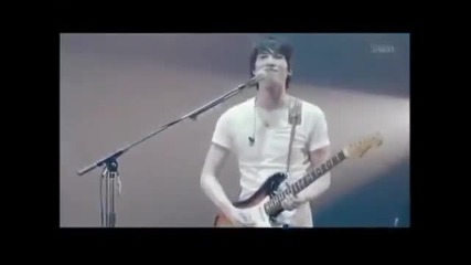 { бг превод } Cnblue- Man In Front Of The Mirror- 392 concert