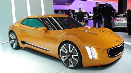 Една различна 2014 Kia - Gt4 Stinger Concept