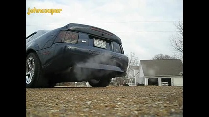 Ford Mustang Gt V8 - Готин Звук