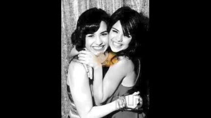 Demi & Selena~bff 