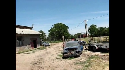Кола с две предници прави дрифт