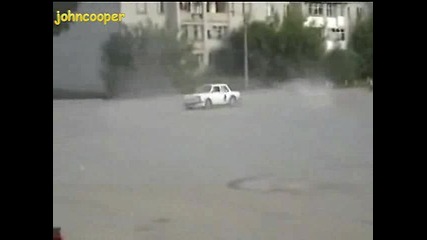 Луд Заз Пали Гуми