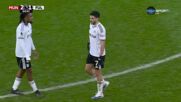 Раул Хименес намали изоставането на Фулъм
