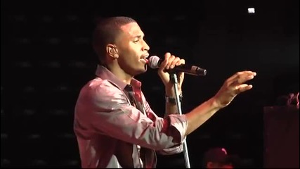 Trey Songz - Neighbors Know My Name ( Live Hot 93.7 Jingle Jam 09 ) 